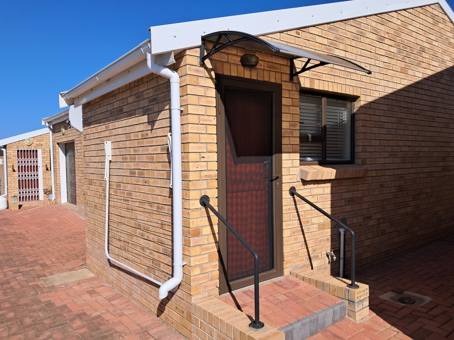 2 Bedroom Property for Sale in Jeffreys Bay Central Eastern Cape